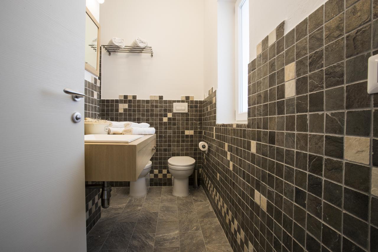 Les Suites Magnolia Olbia Exteriör bild