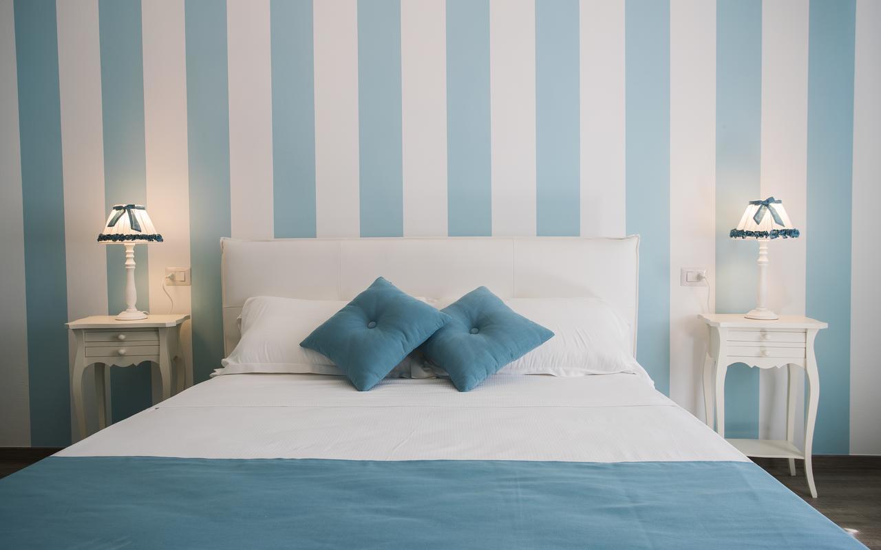 Les Suites Magnolia Olbia Exteriör bild