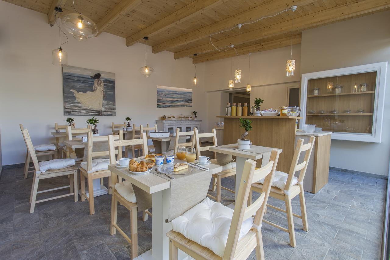 Les Suites Magnolia Olbia Exteriör bild