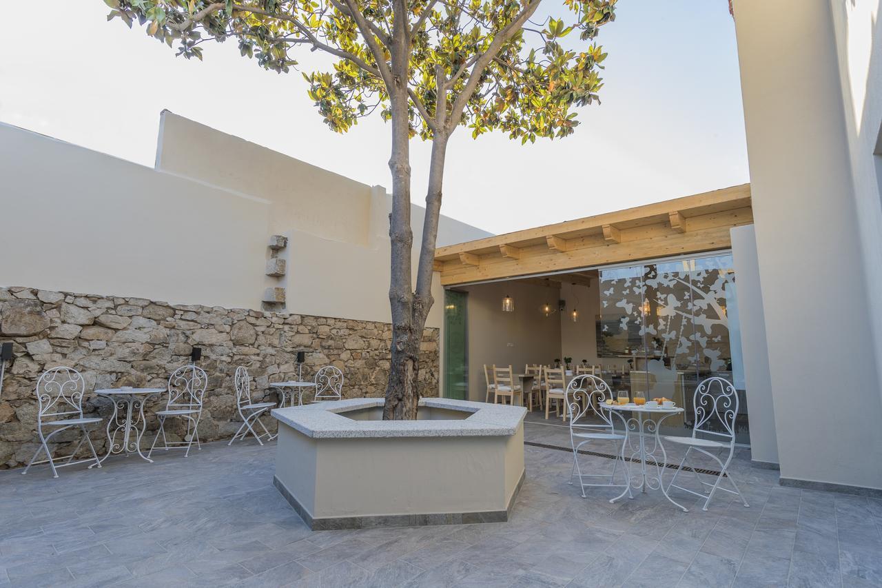 Les Suites Magnolia Olbia Exteriör bild