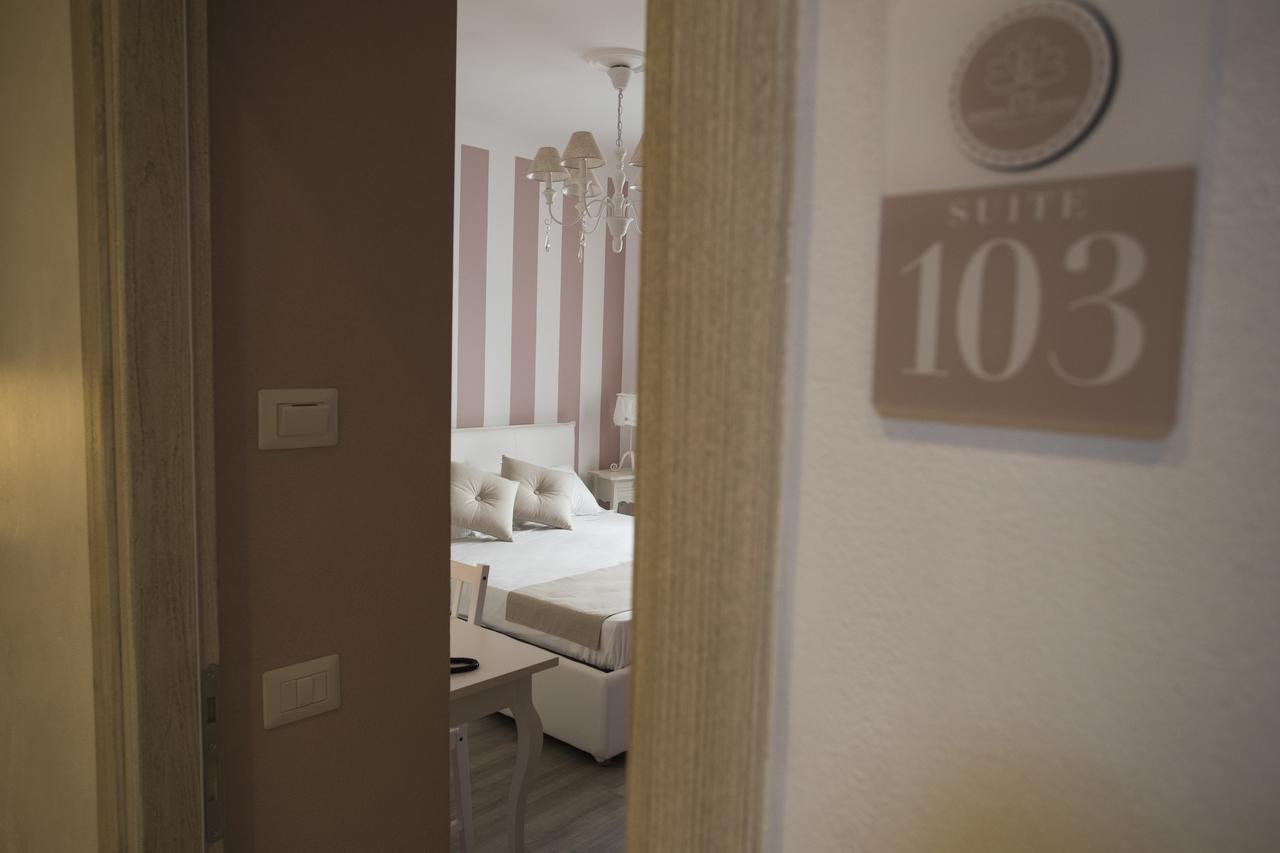 Les Suites Magnolia Olbia Exteriör bild