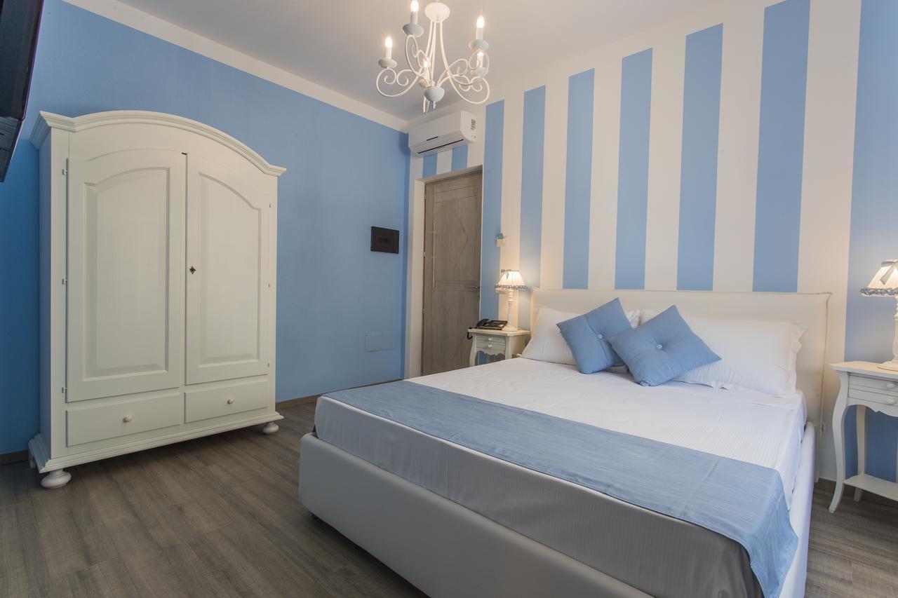 Les Suites Magnolia Olbia Exteriör bild